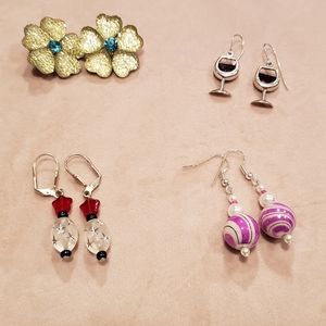 Various fashion earrings